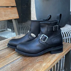 Biker boots short concho's - black